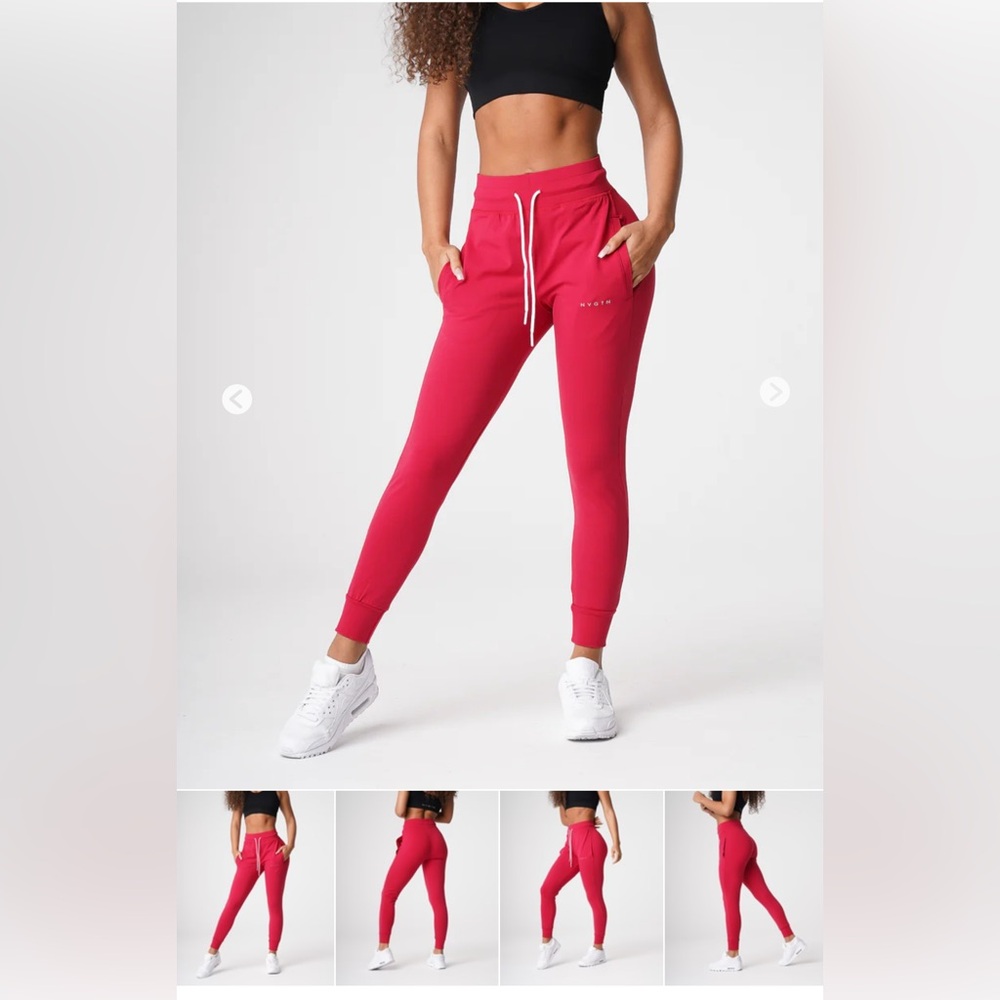 NVGTN - Ruby red joggers
